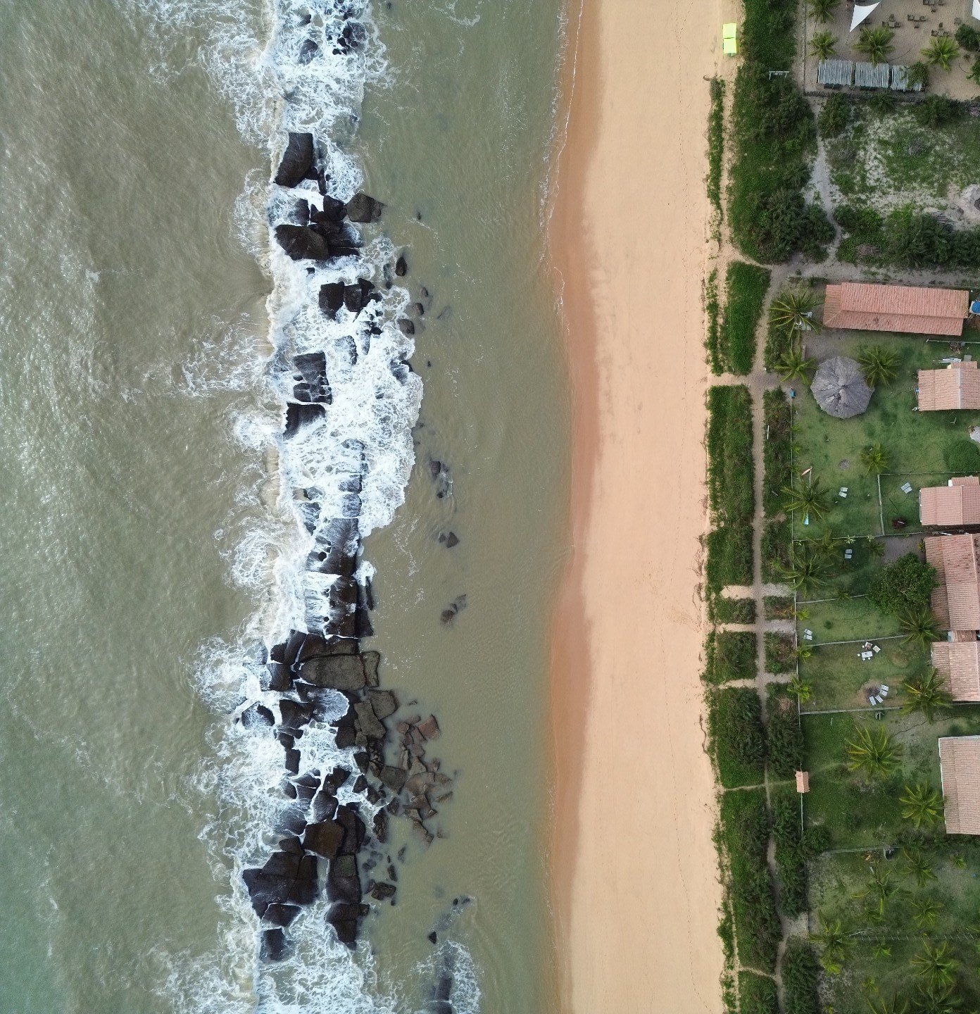Vista aérea da OCA Caraíva, Aldeia Xandó, Caraíva, BA